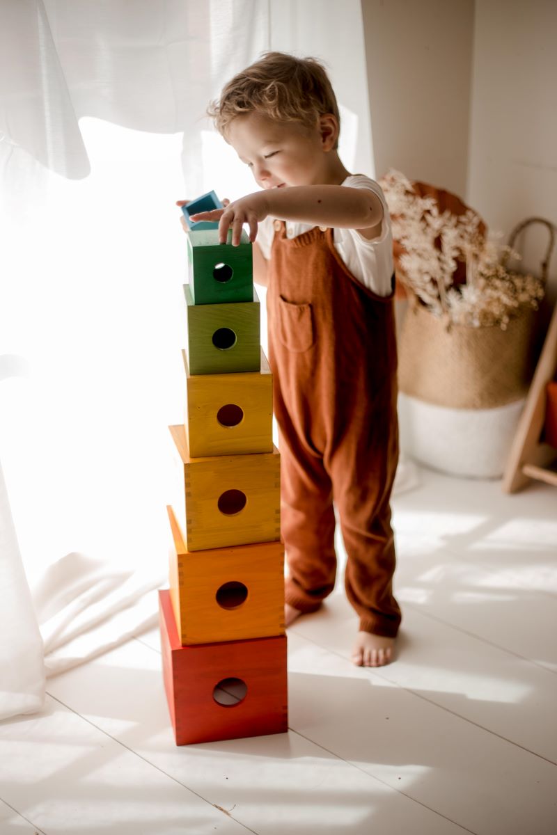 QToys - Rainbow Stacking Boxes