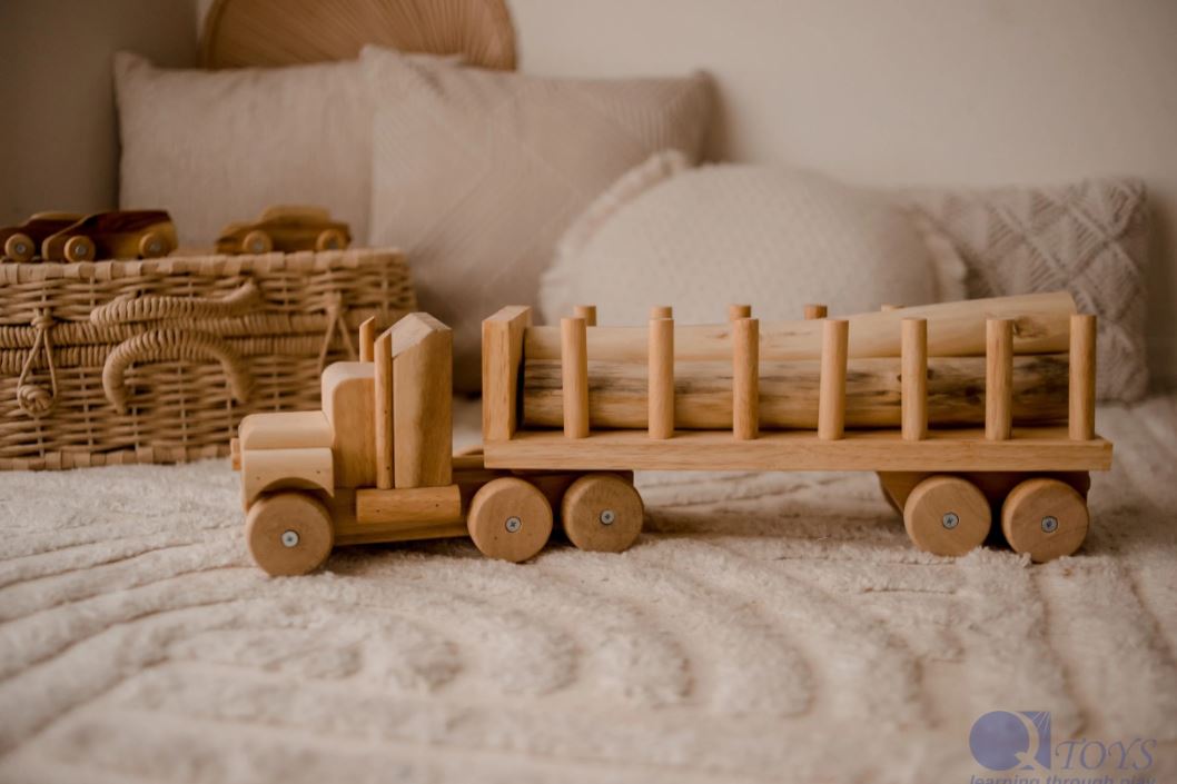 Qtoys - Wooden Log Truck