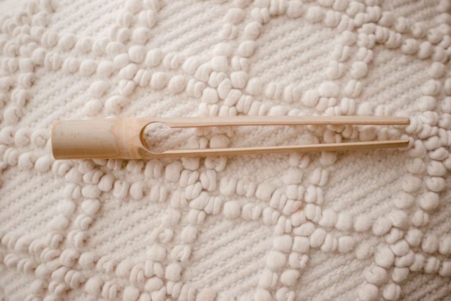 QToys - Bamboo Tongs