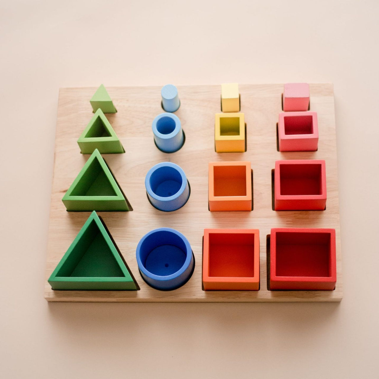 QToys - Montessori Sorting and Nesting Board