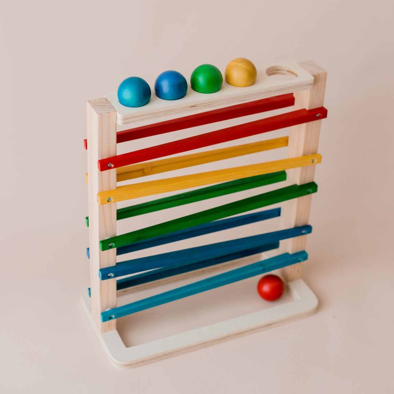 QToys - Wooden Ball Tracker