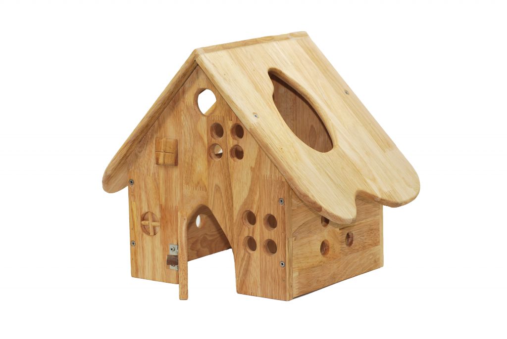 QToys - Wooden Barn House