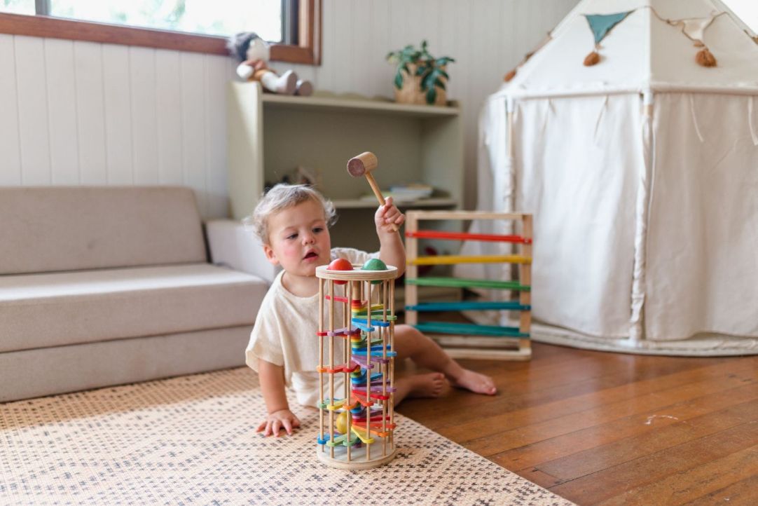 QToys - Pound a Ball Tower